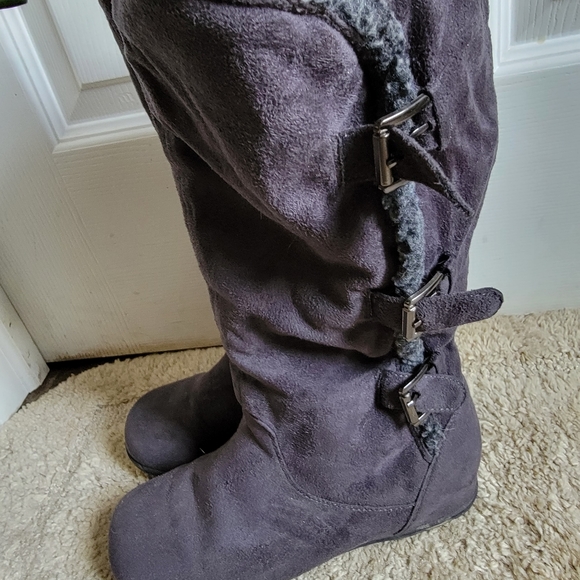 Women Boots size6 gray - Picture 4 of 4
